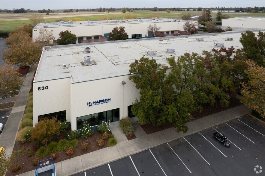 More Photos Of 830 Riverside Pky, West Sacramento Light Distribution For Lease