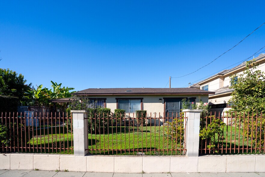 More Photos Of 215 N Alhambra Ave, Monterey Park Apartments For Sale