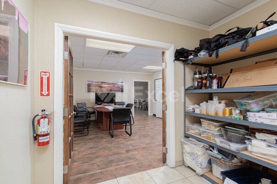 More Photos Of 4120 W Patrick Ln, Las Vegas Warehouse For Lease