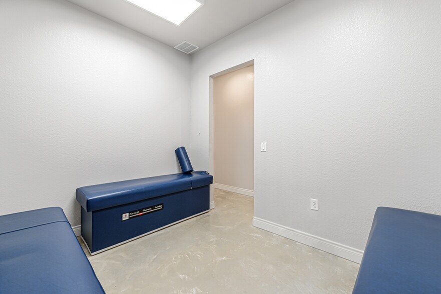 More Photos Of , Tomball Office For Sale