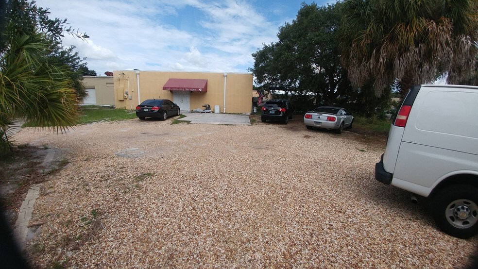 More Photos Of 4227 Henderson Blvd, Tampa Freestanding For Sale