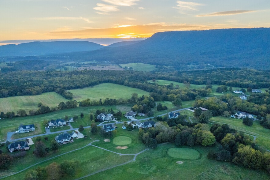 More Photos Of 910 Tc Northcott Blvd, Luray Golf Course Driving Range For Sale