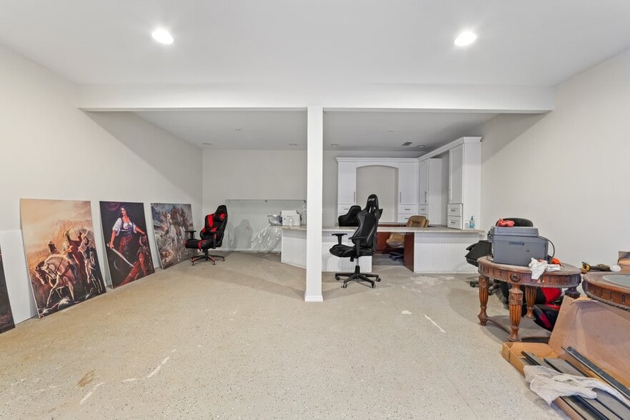 More Photos Of 5154-5200 W Beaver St, Jacksonville Warehouse For Lease