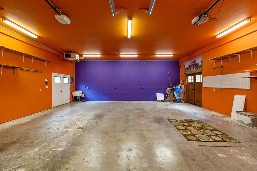 More Photos Of 1515 E Belt Line Rd, Carrollton Office Residential For Sale