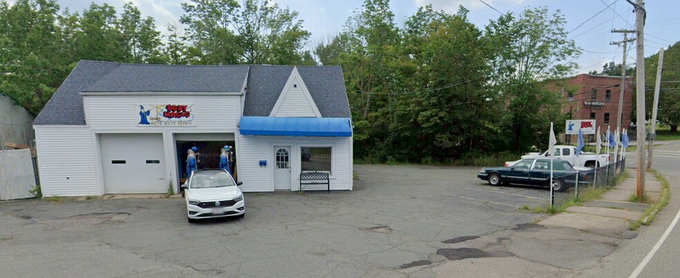 More Photos Of 5 Franklin St, Whitman Auto Repair For Sale