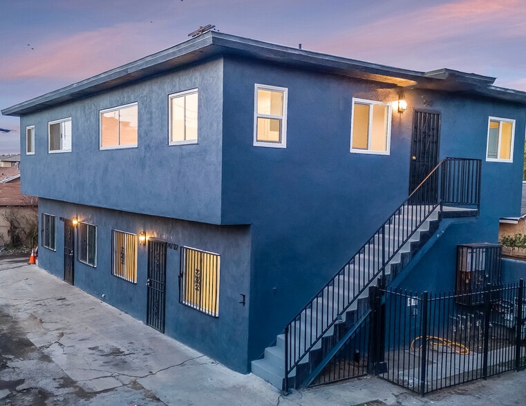 More Photos Of 945 W 76th St, Los Angeles Apartments For Sale