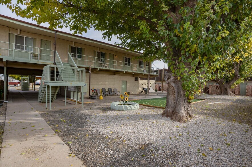 More Photos Of 1800 S Pennsylvania Ave, Roswell Apartments For Sale