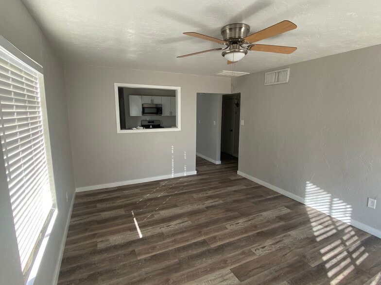 More Photos Of 9208 N 10th St, Phoenix Apartments For Sale