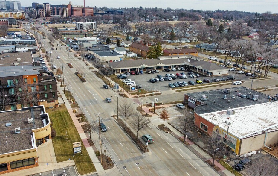 More Photos Of 2002 2nd St SW, Rochester Storefront Retail Office For Sale