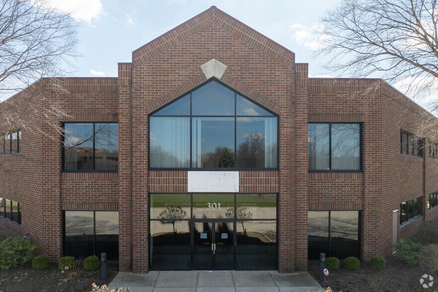 More Photos Of 301 Springside Dr, Akron Office For Sale