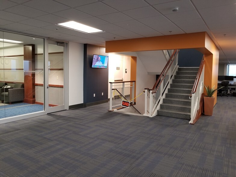 More Photos Of 1500 Main St, Springfield Medical For Lease