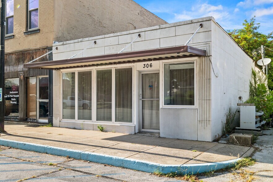 Primary Photo Of 306 College St, Greenfield Office For Sale