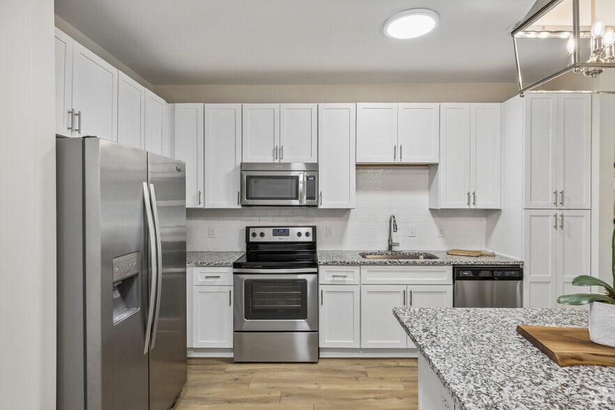 More Photos Of 211 River Landing Dr, Charleston Apartments For Lease