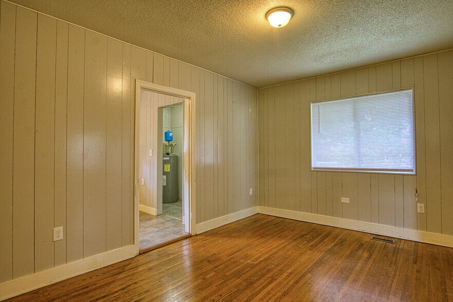 More Photos Of 19612 & 19630 Oak St, Cornelius Apartments For Sale