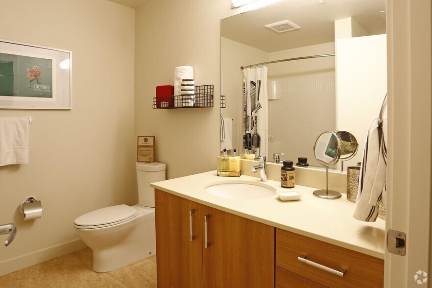 More Photos Of 1650 NW 23rd Ave, Portland Apartments For Lease