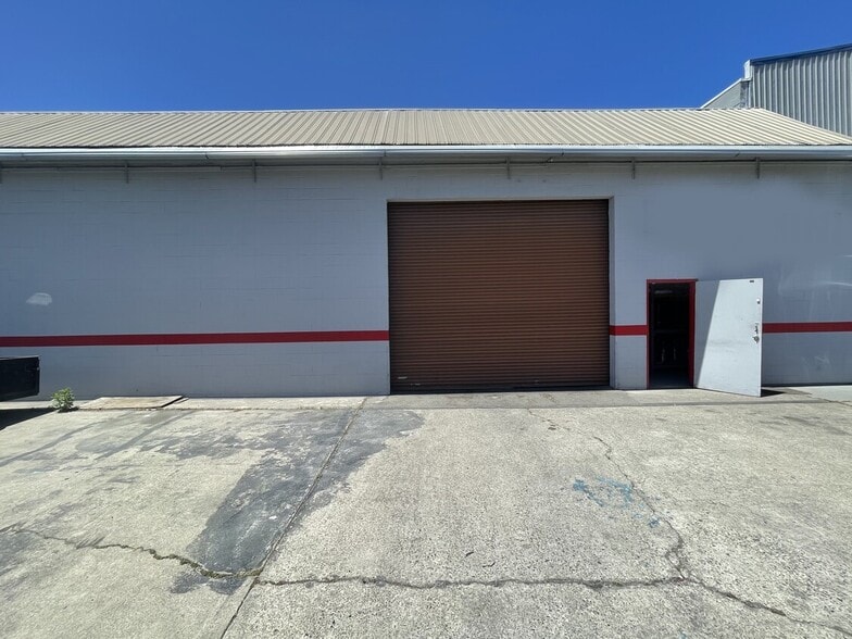 More Photos Of 3425 Ettie St, Oakland Warehouse For Lease