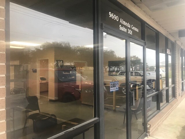 More Photos Of 9700 Almeda Genoa Rd, Houston Flex For Lease