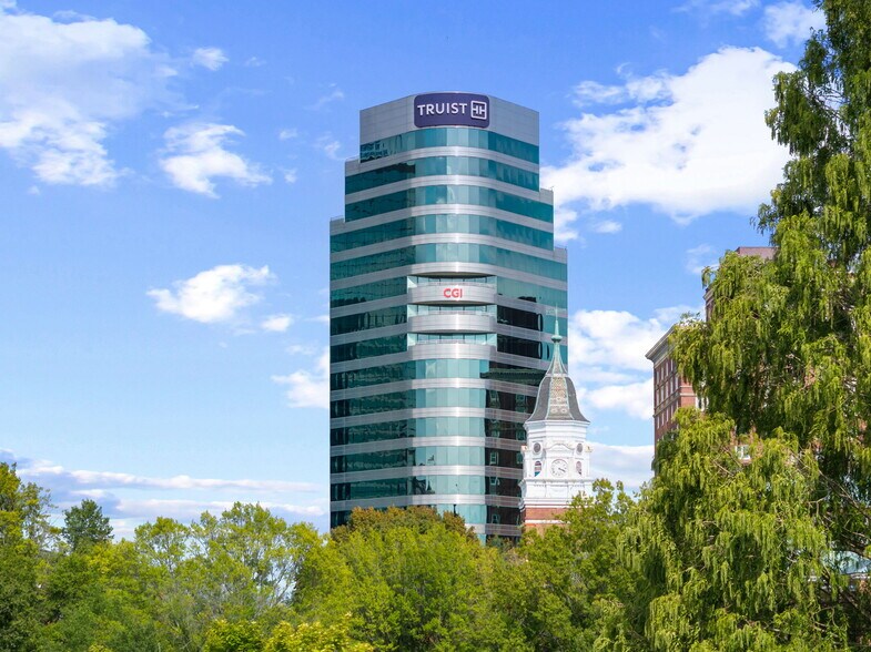 More Photos Of 900 S Gay St, Knoxville Office For Sale