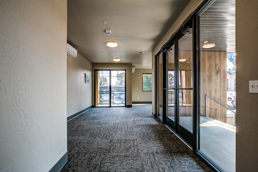 More Photos Of 115 E Lake St, Sandpoint Office Residential For Lease