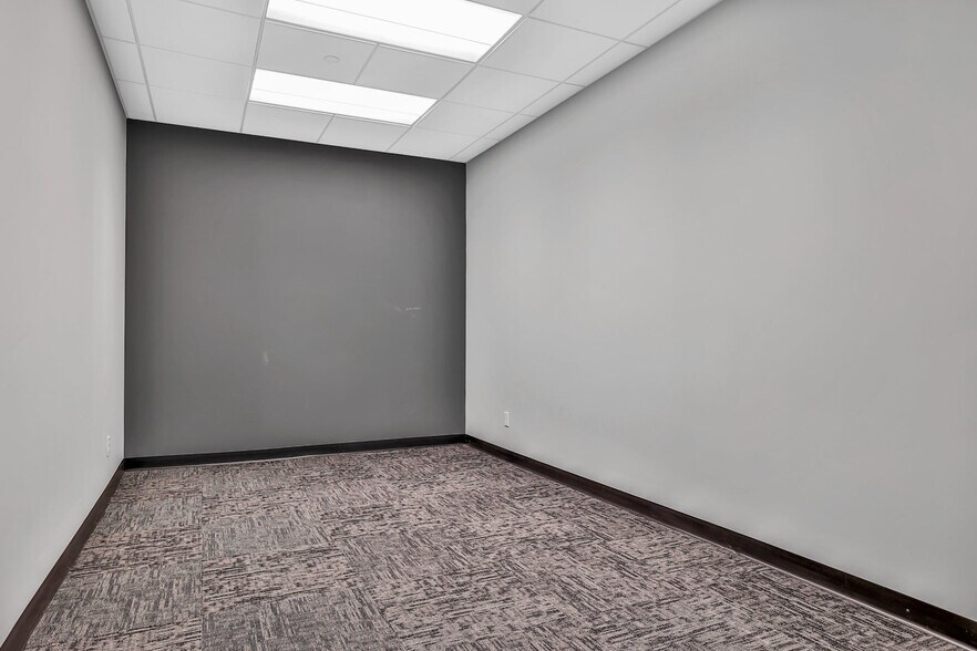 More Photos Of 240-260 W Nyack Rd, West Nyack Warehouse For Lease