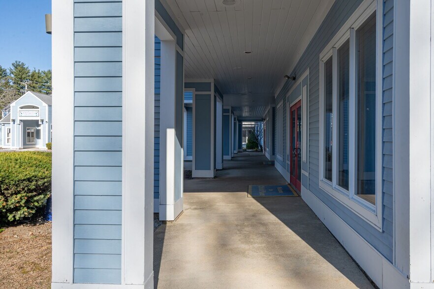 More Photos Of 105 Lafayette Rd, Hampton Falls Freestanding For Sale