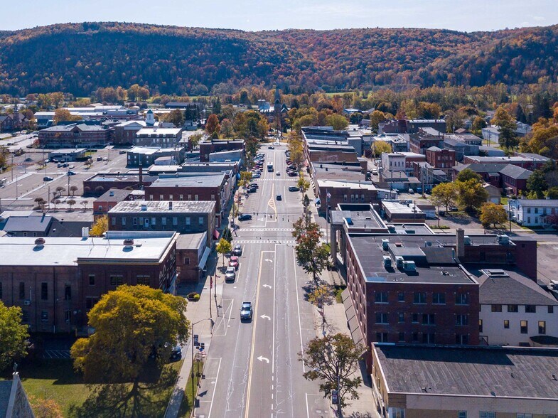 More Photos Of 36 Liberty St, Bath Storefront Retail Office For Sale