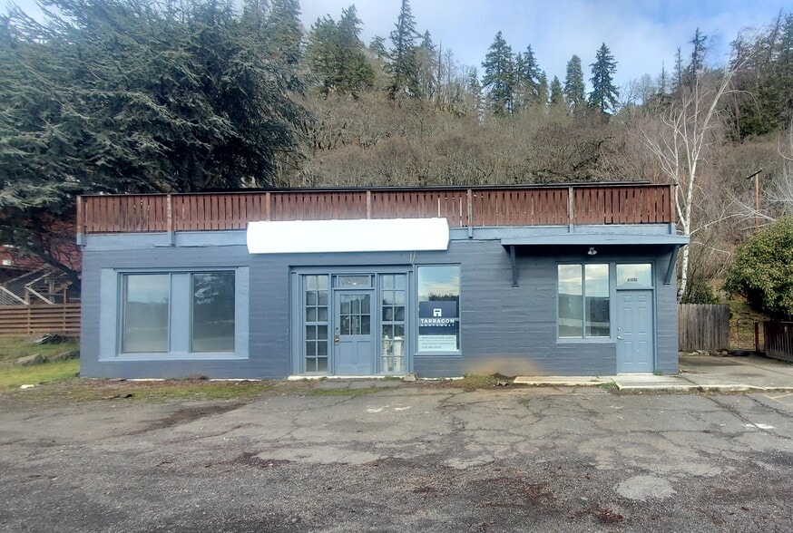 Primary Photo Of 63281 WA-14, Underwood Flex For Sale