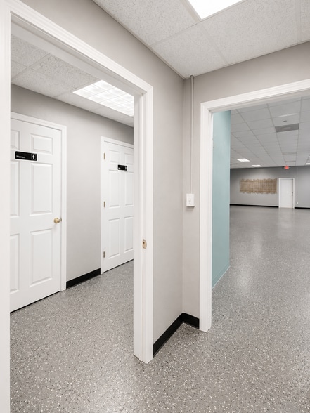 More Photos Of 272 Highway 41 N, Barnesville Office For Sale
