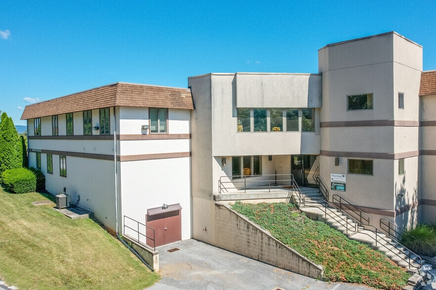 More Photos Of 1200 Walnut Bottom Rd, Carlisle Office For Lease