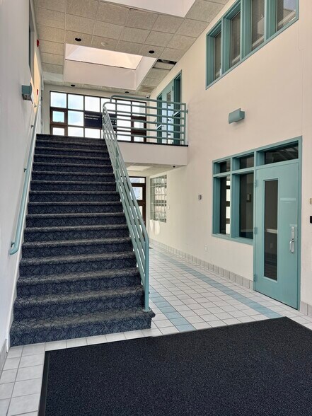 More Photos Of 303 Market St, Kingston Office For Lease