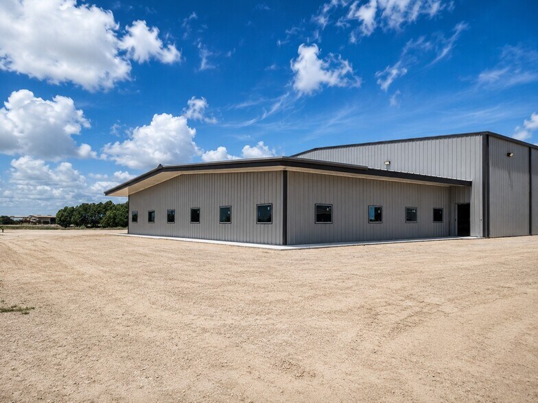 Primary Photo Of 236 Industrial Park Dr, Victoria Warehouse For Sale