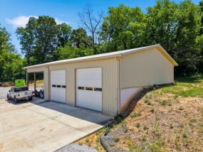 More Photos Of 806 Whitaker Rd, New Market Warehouse For Sale
