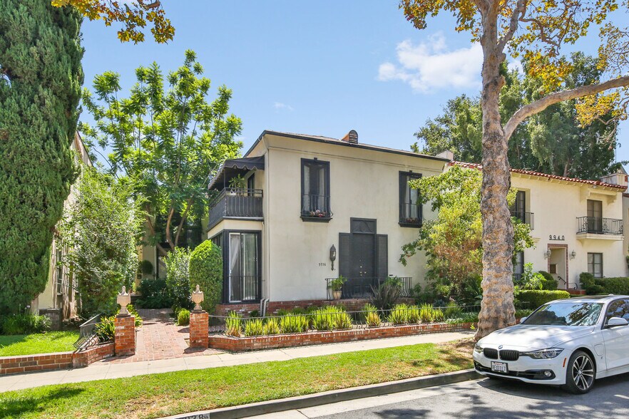 More Photos Of 9936 Robbins Dr, Beverly Hills Apartments For Sale