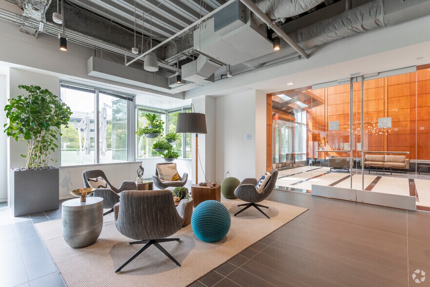 More Photos Of 7901 Jones Branch Dr, McLean Office For Lease