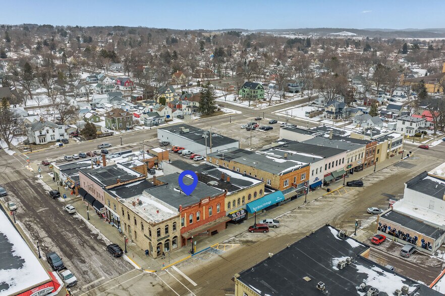 More Photos Of 107 4th St, Baraboo Office For Sale