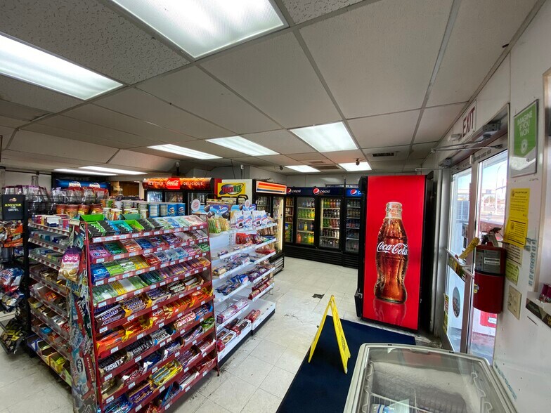 More Photos Of 1211 E Lewis St, Pasco Convenience Store For Sale
