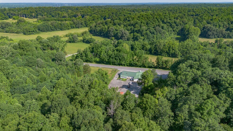 More Photos Of 6641 US Highway 62 W, Kuttawa Flex For Sale
