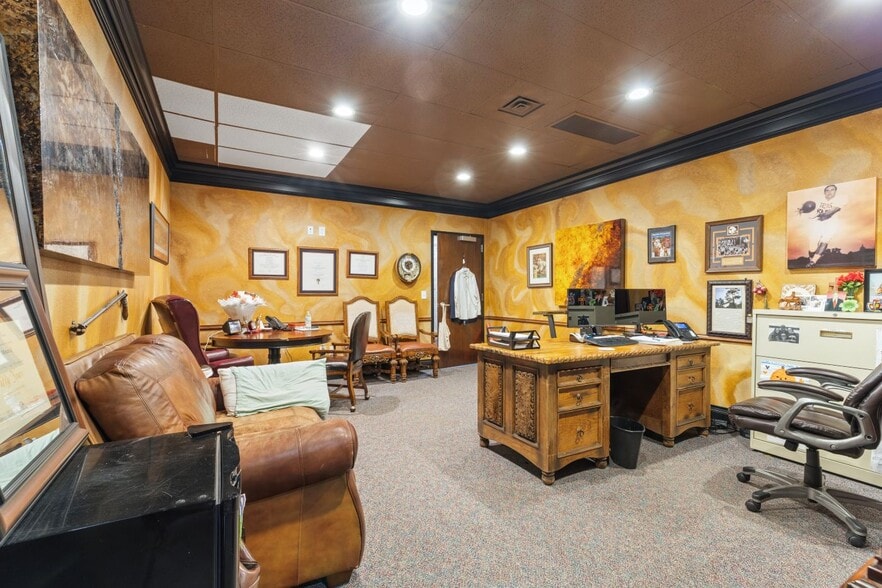 More Photos Of 5100 Andrews Hwy, Midland Office For Lease