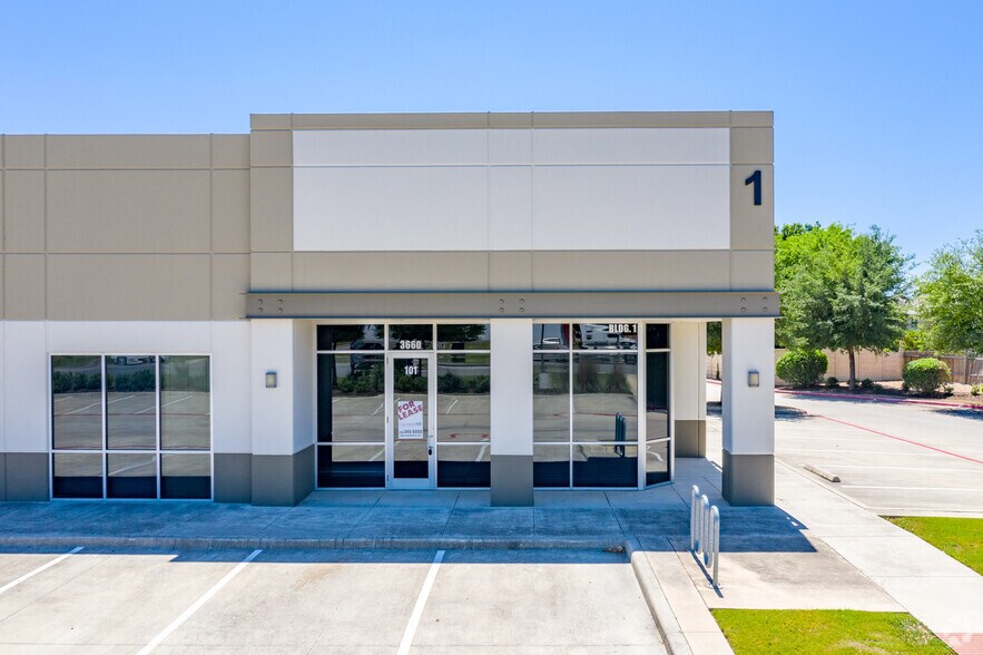 More Photos Of 3660 Thousand Oaks Dr, San Antonio Unknown For Lease