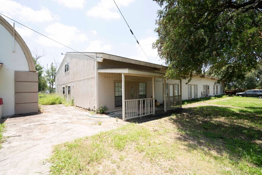 More Photos Of 1214 S Bridge Ave, Weslaco Schools For Sale