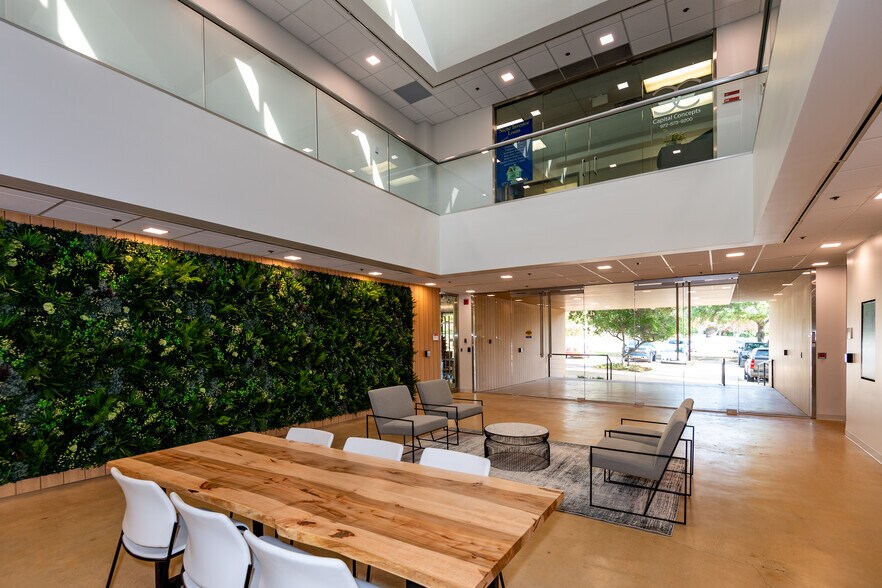 More Photos Of 104 Decker Ct, Irving Unknown For Lease