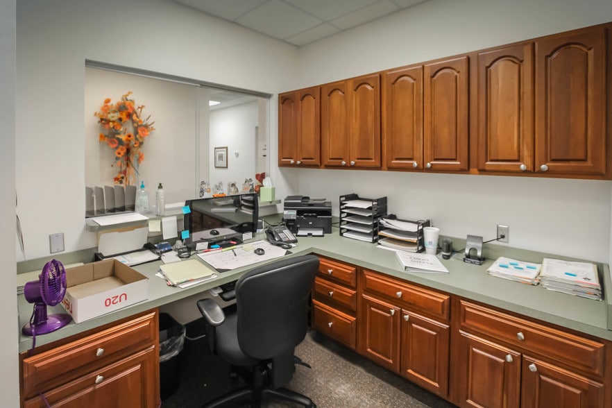 More Photos Of 3332 Villa Point, Owensboro Restaurant For Sale