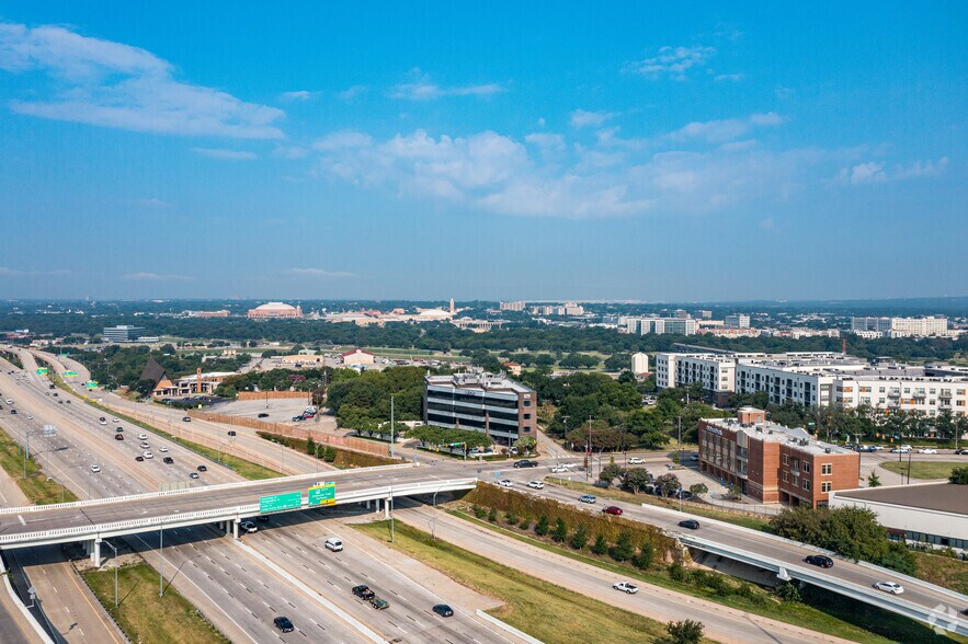 More Photos Of 1612 Summit Ave, Fort Worth Office For Sale