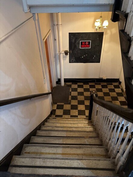 More Photos Of 333 N Charles St, Baltimore Storefront Retail Office For Lease