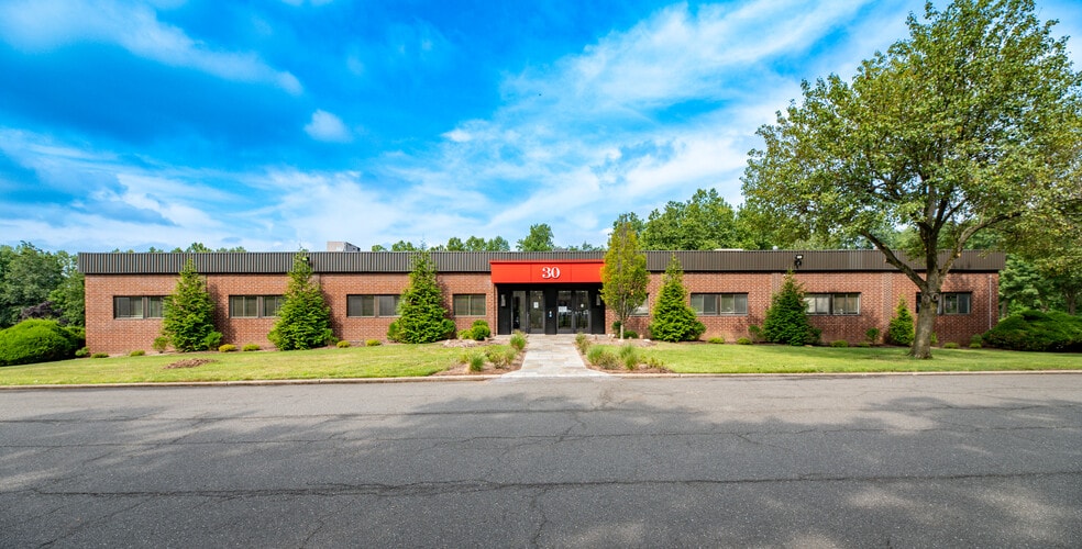 Primary Photo Of 40 Ramland Rd, Orangeburg Office For Lease