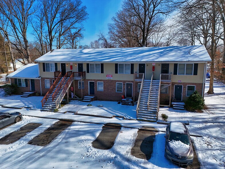 Primary Photo Of 2003 Woodcrest St, Greensboro Apartments For Sale