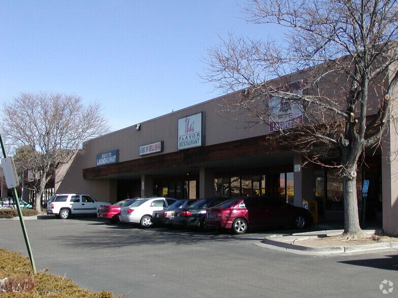 More Photos Of 996 S Peoria St, Aurora Storefront For Lease