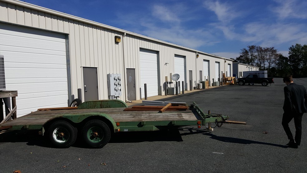 More Photos Of 29300 Information Ln, Easton Warehouse For Lease