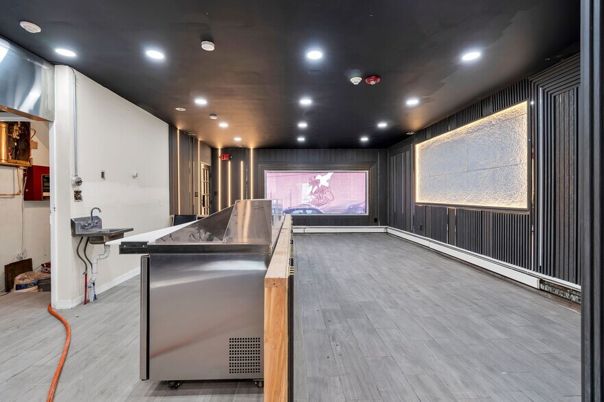 More Photos Of 166 Getty Ave, Paterson Restaurant For Lease