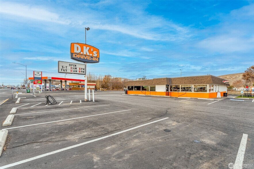 More Photos Of 805 Basin St NW, Ephrata Specialty For Sale